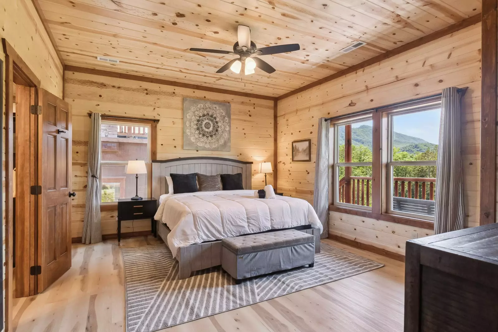 Splash Mountain Lodge