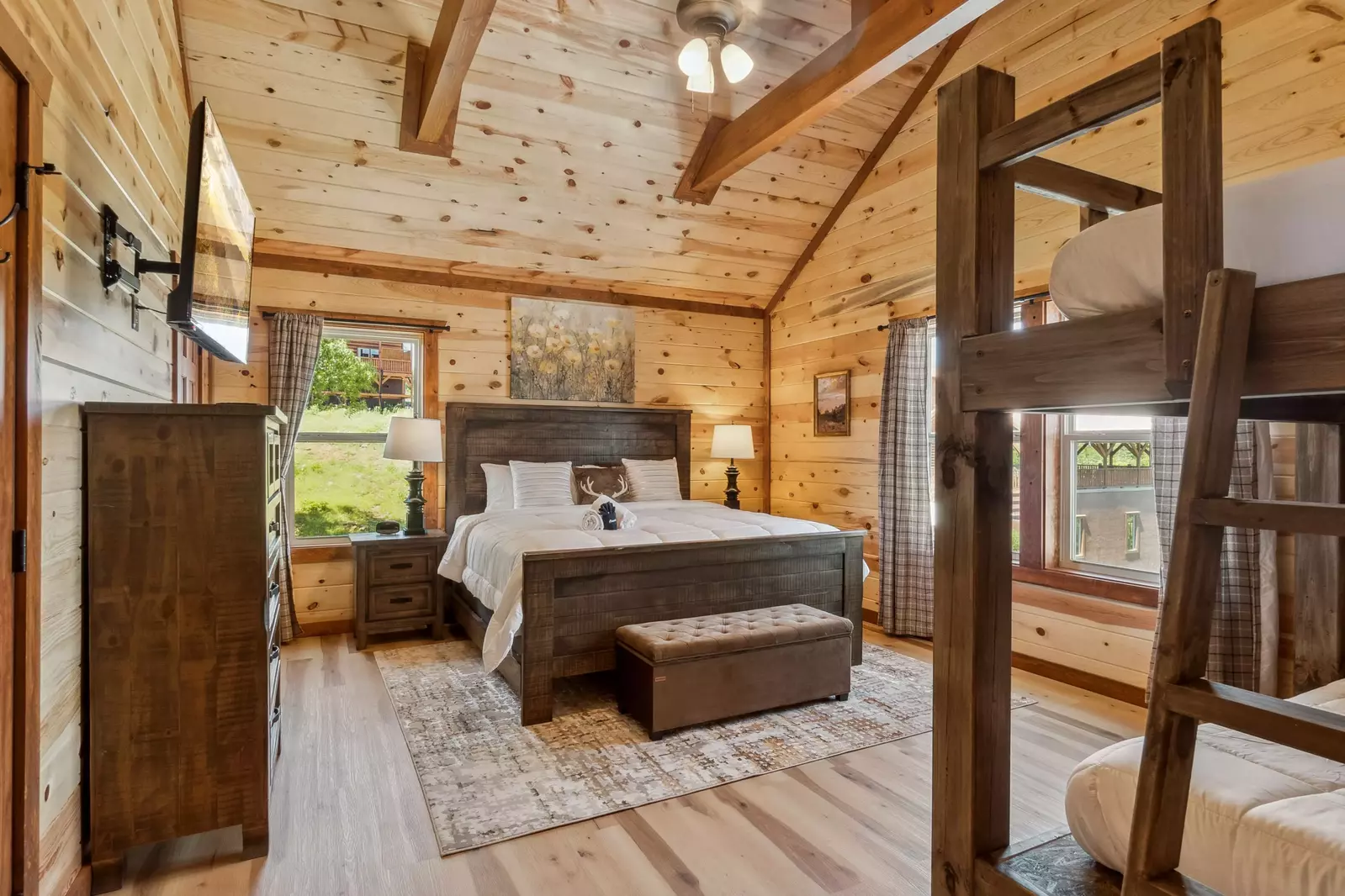 Splash Mountain Lodge