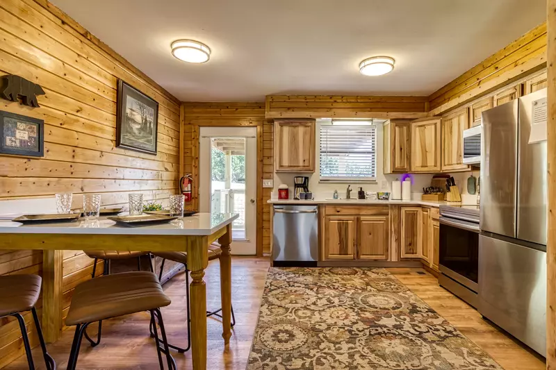 Happy Hollow Hideaway fully furnished kitchen
