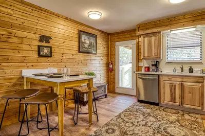 Happy Hollow Hideaway bar top with 4 chairs