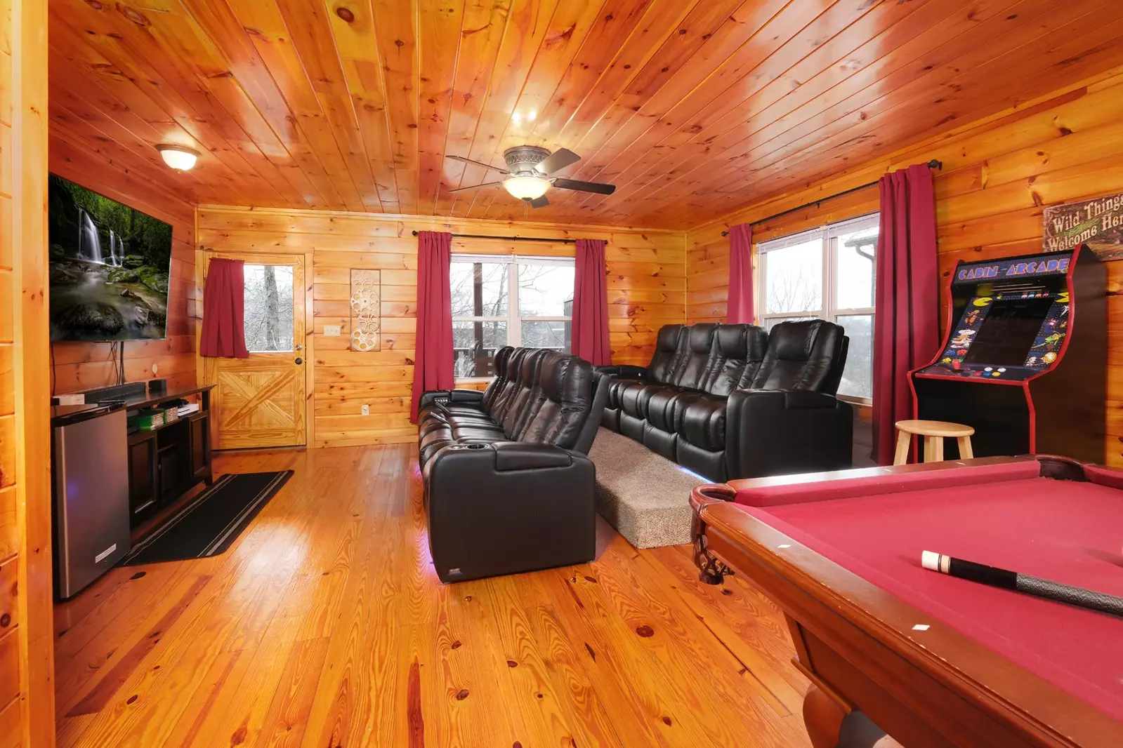 Luxury Theatre Cabin