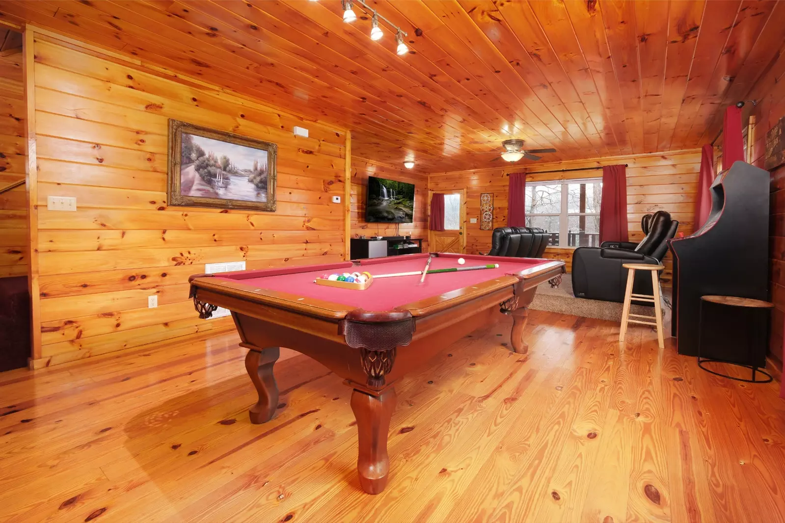 Luxury Theatre Cabin