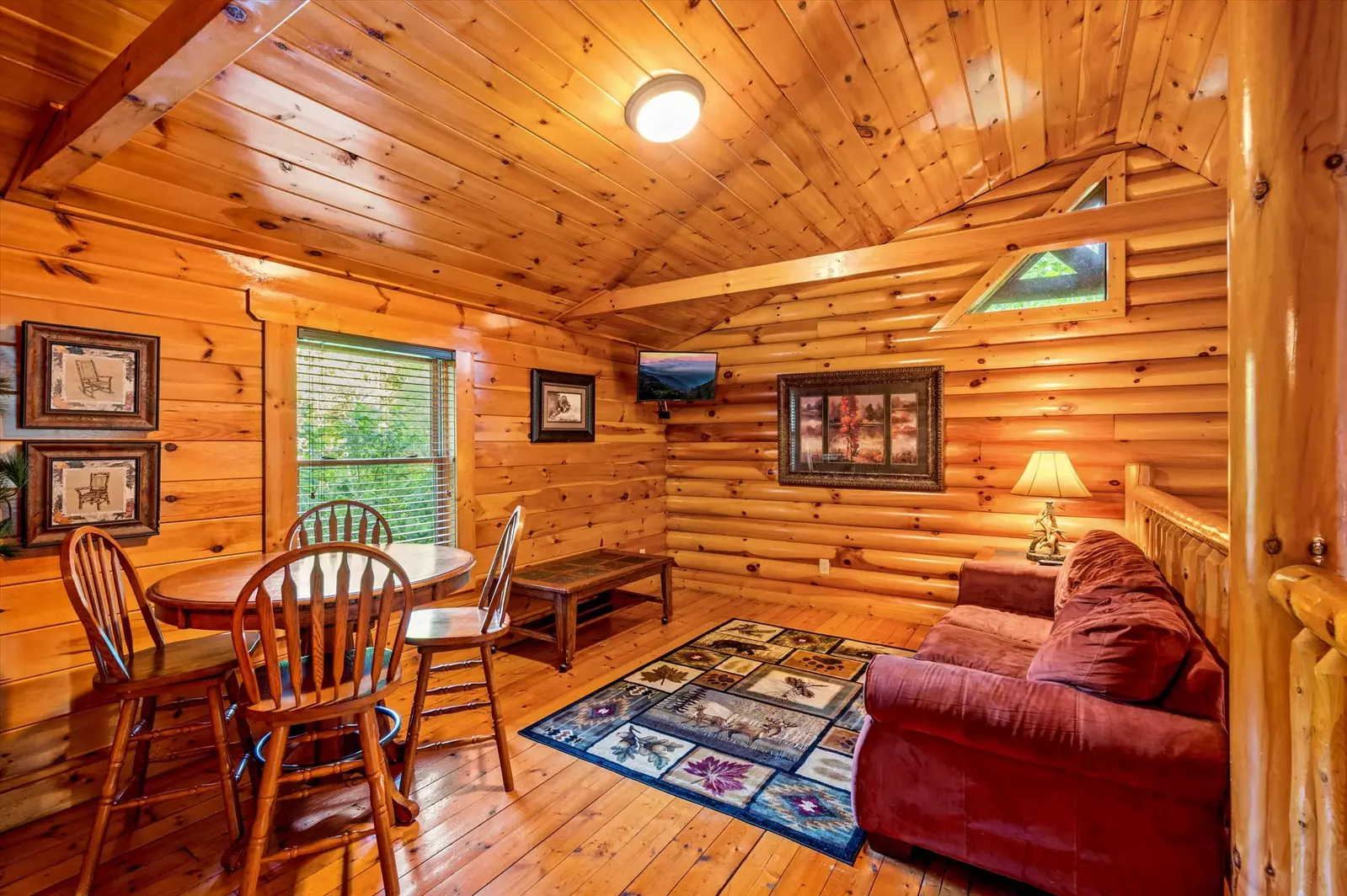 Property image, Interior, of Mountain Magic
