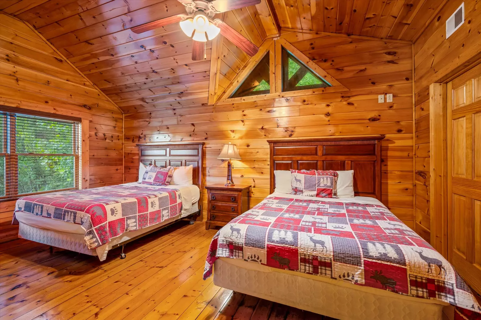 Property image, Interior, of Mountain Magic