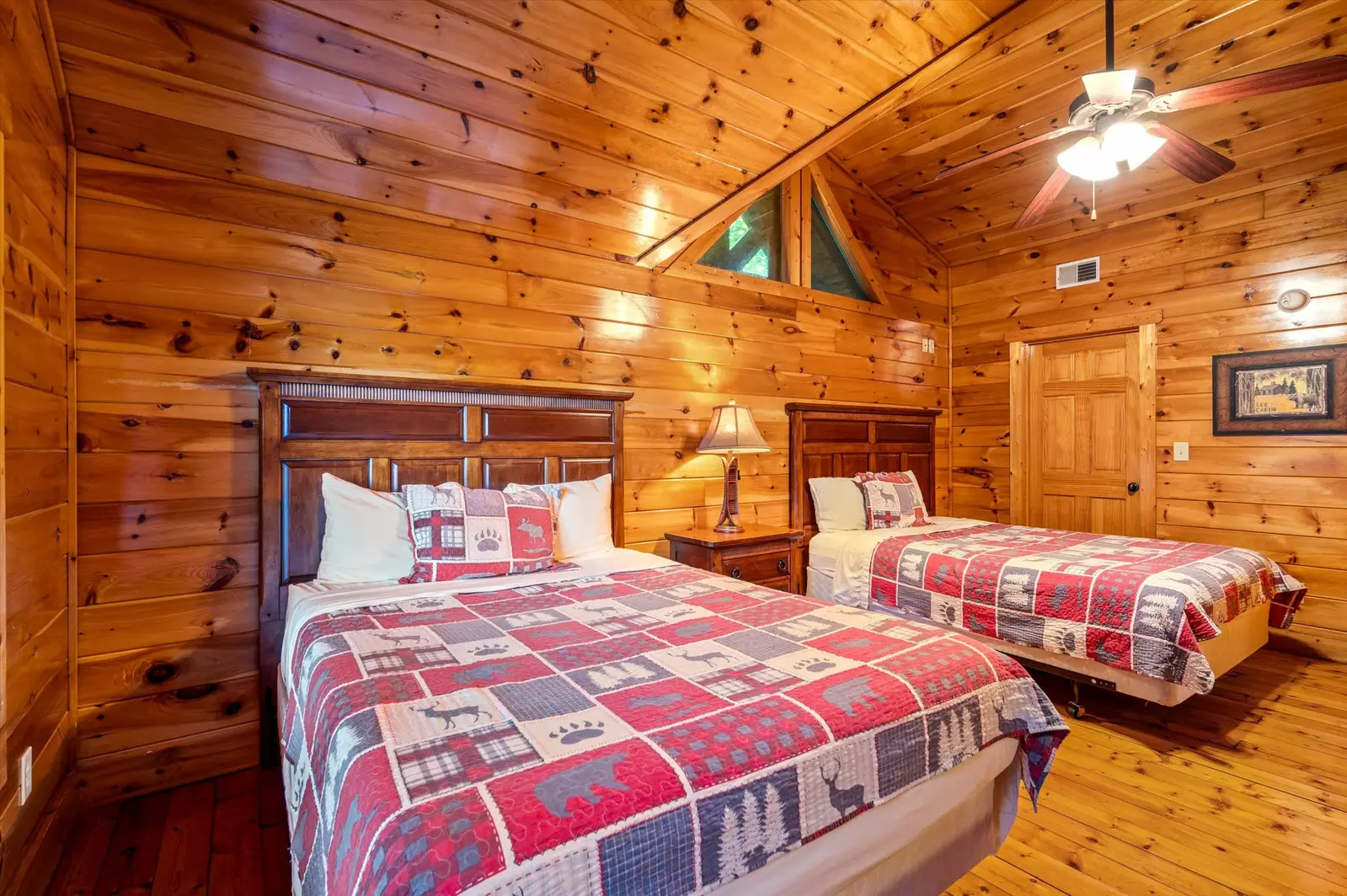 Property image, Interior, of Mountain Magic