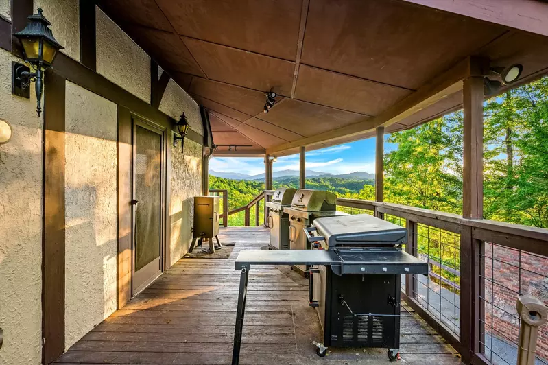 Property image, Interior, of Mountain View Mansion