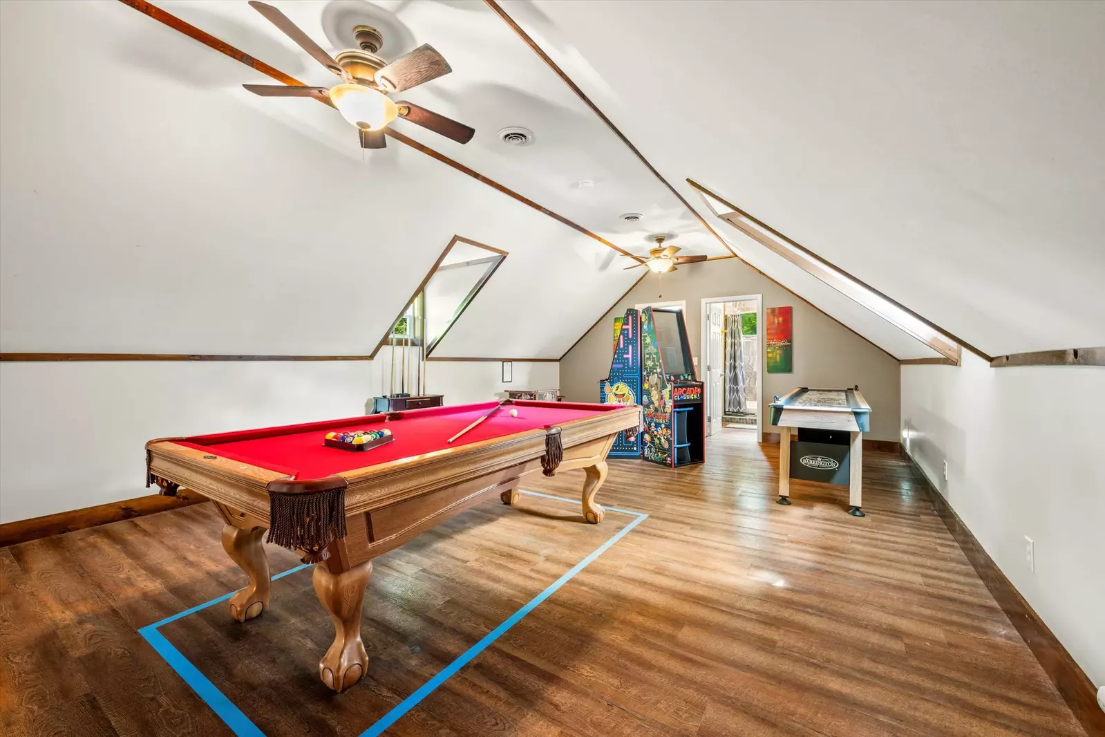 Property image, Interior, of Mountain View Mansion