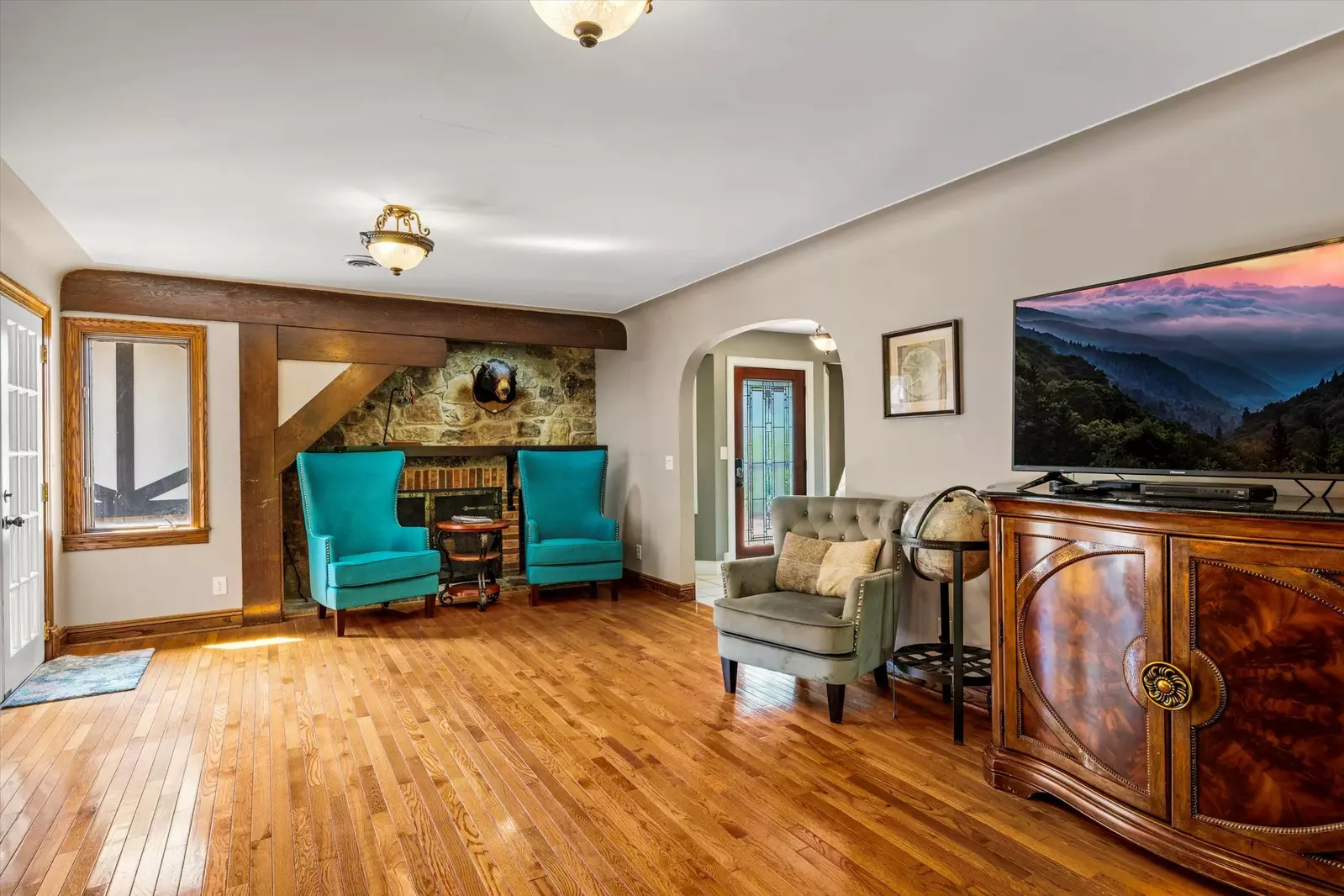 Property image, Interior, of Mountain View Mansion