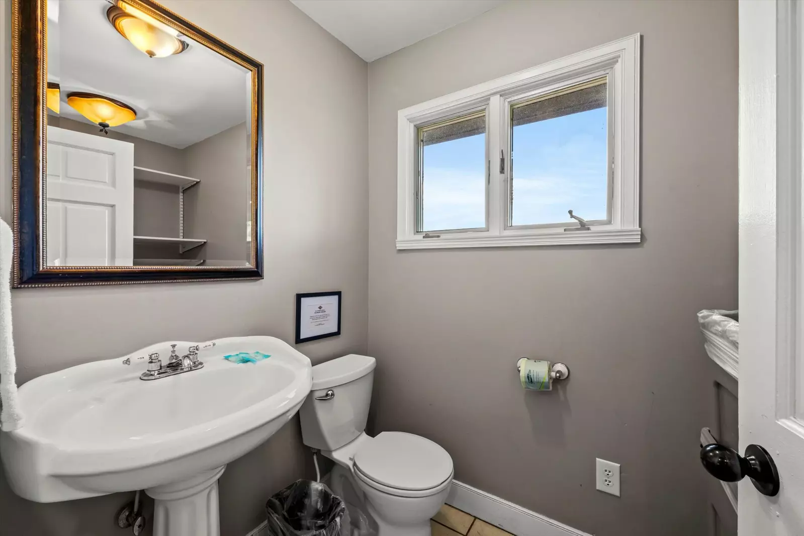 Property image, Interior, of Mountain View Mansion