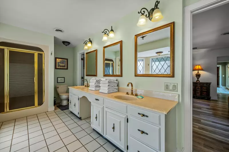 Property image, Interior, of Mountain View Mansion