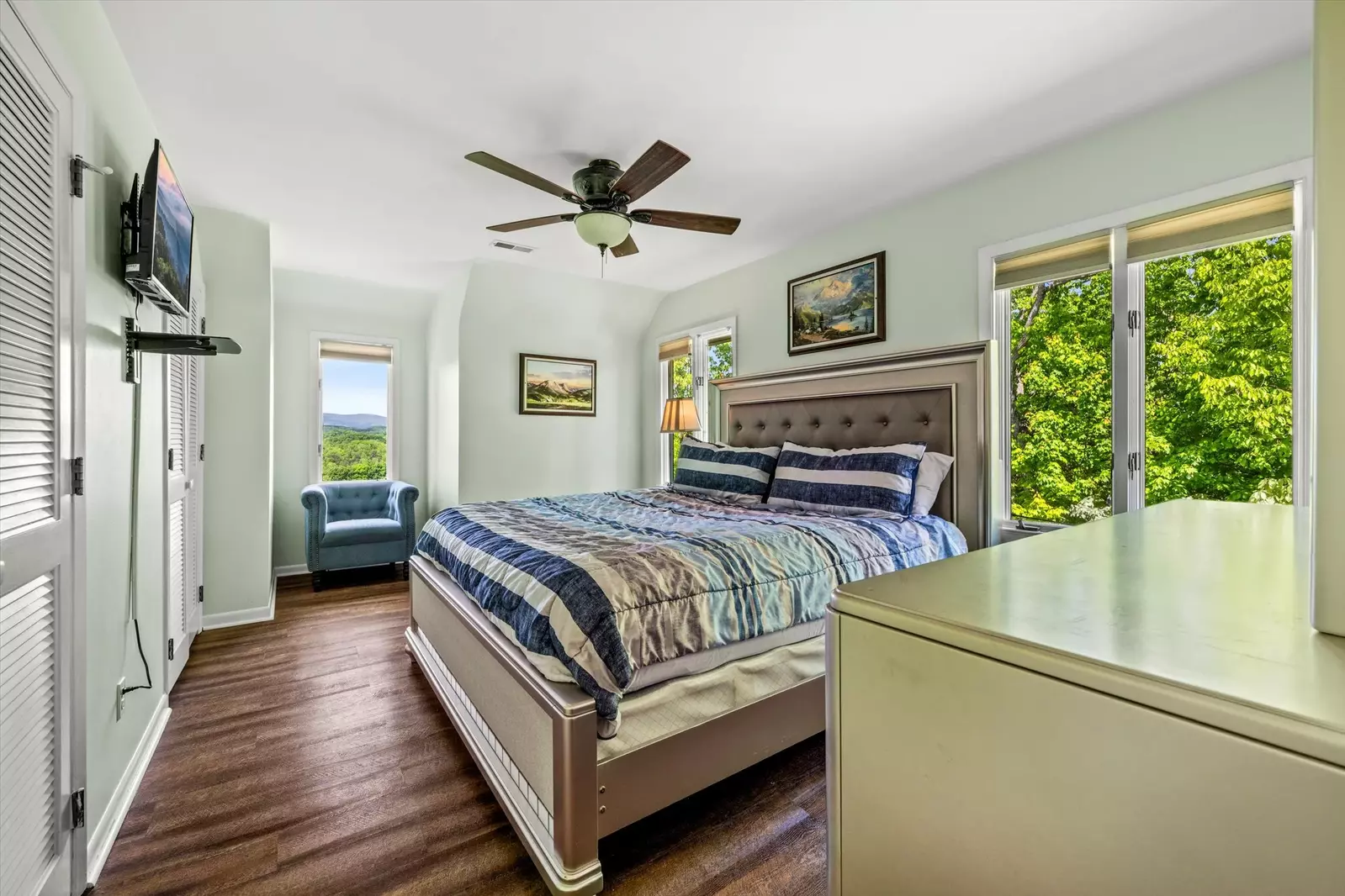 Property image, Interior, of Mountain View Mansion
