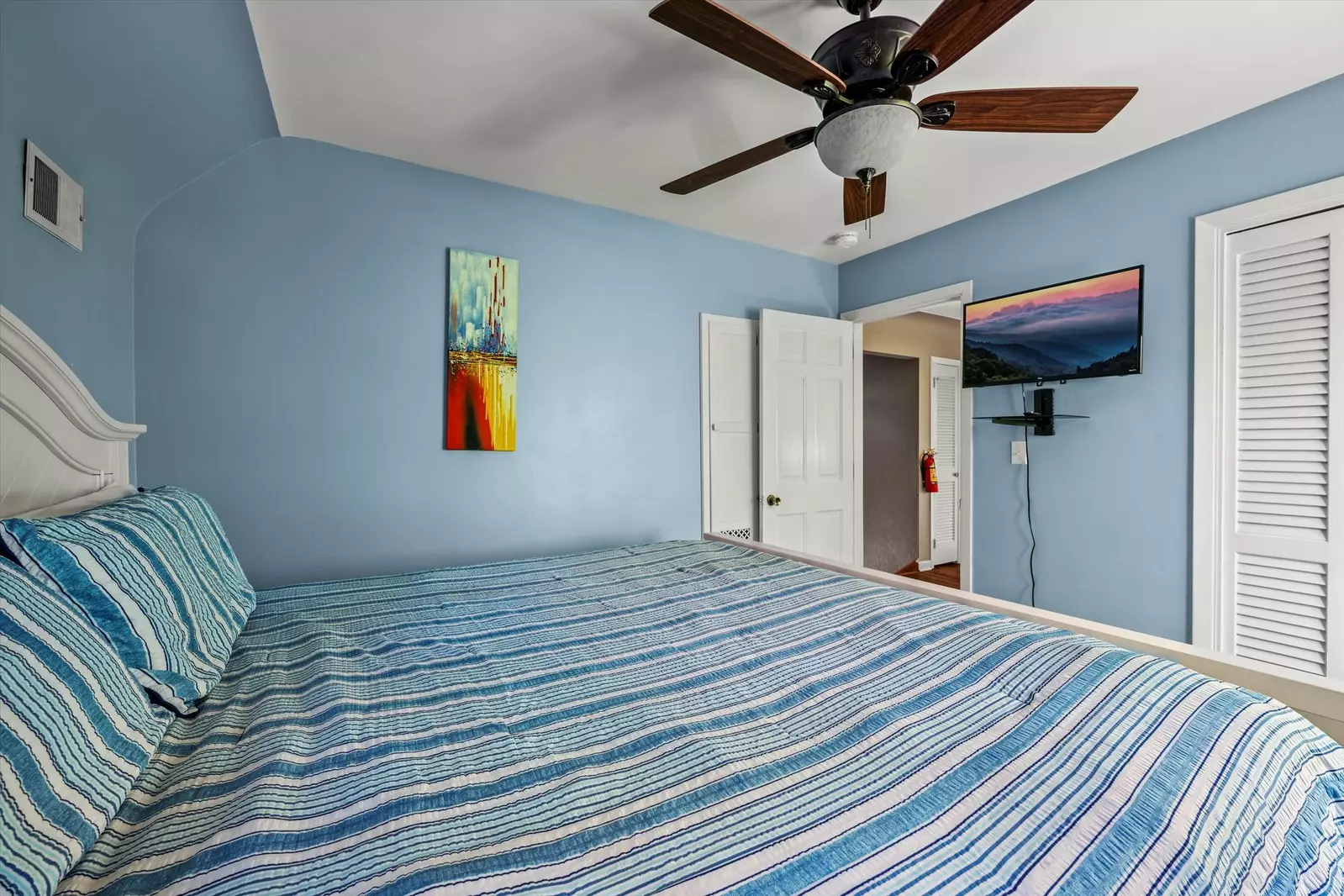 Property image, Interior, of Mountain View Mansion