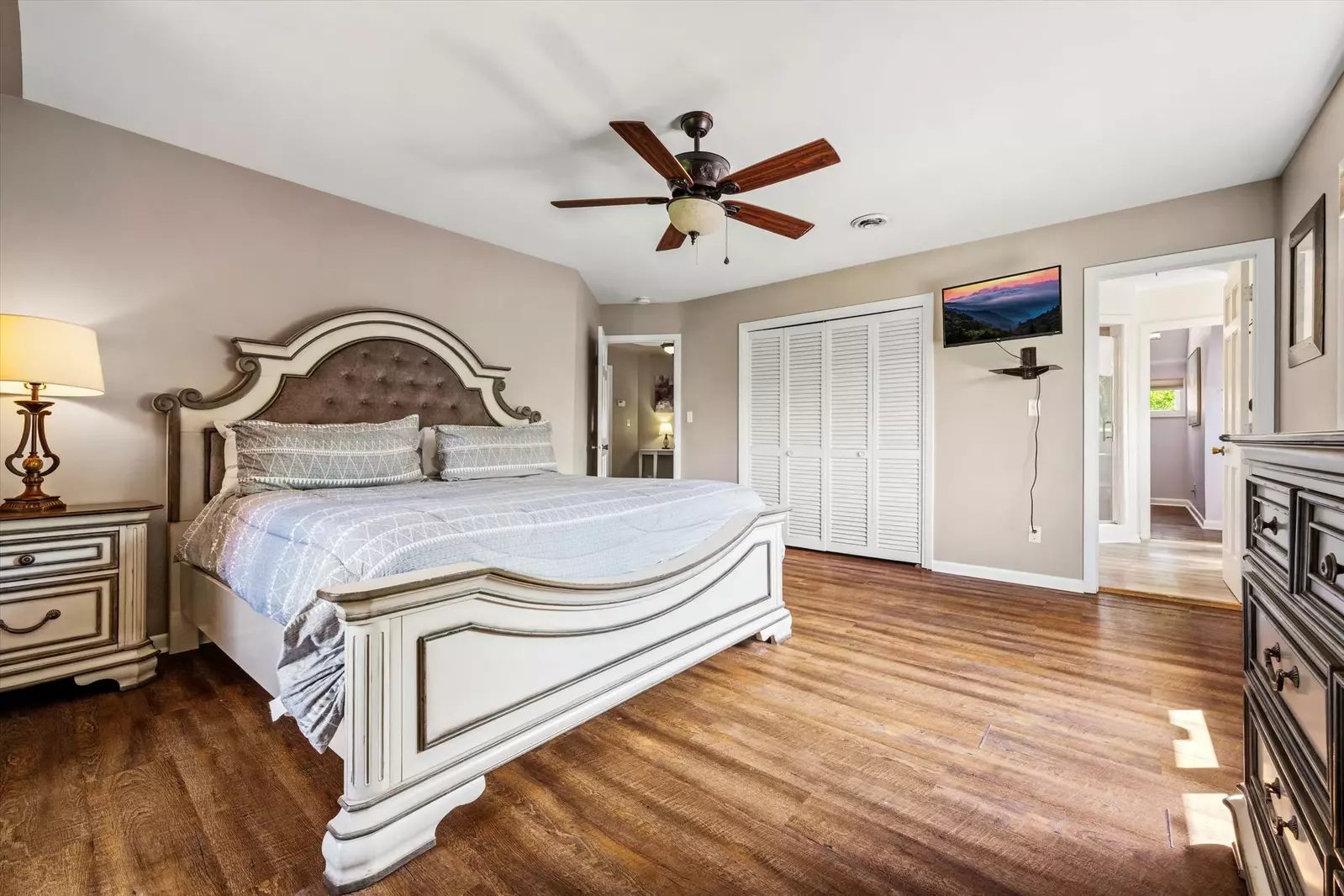 Property image, Interior, of Mountain View Mansion
