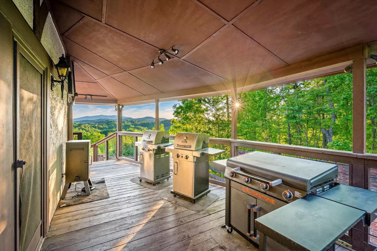 Property image, Interior, of Mountain View Mansion