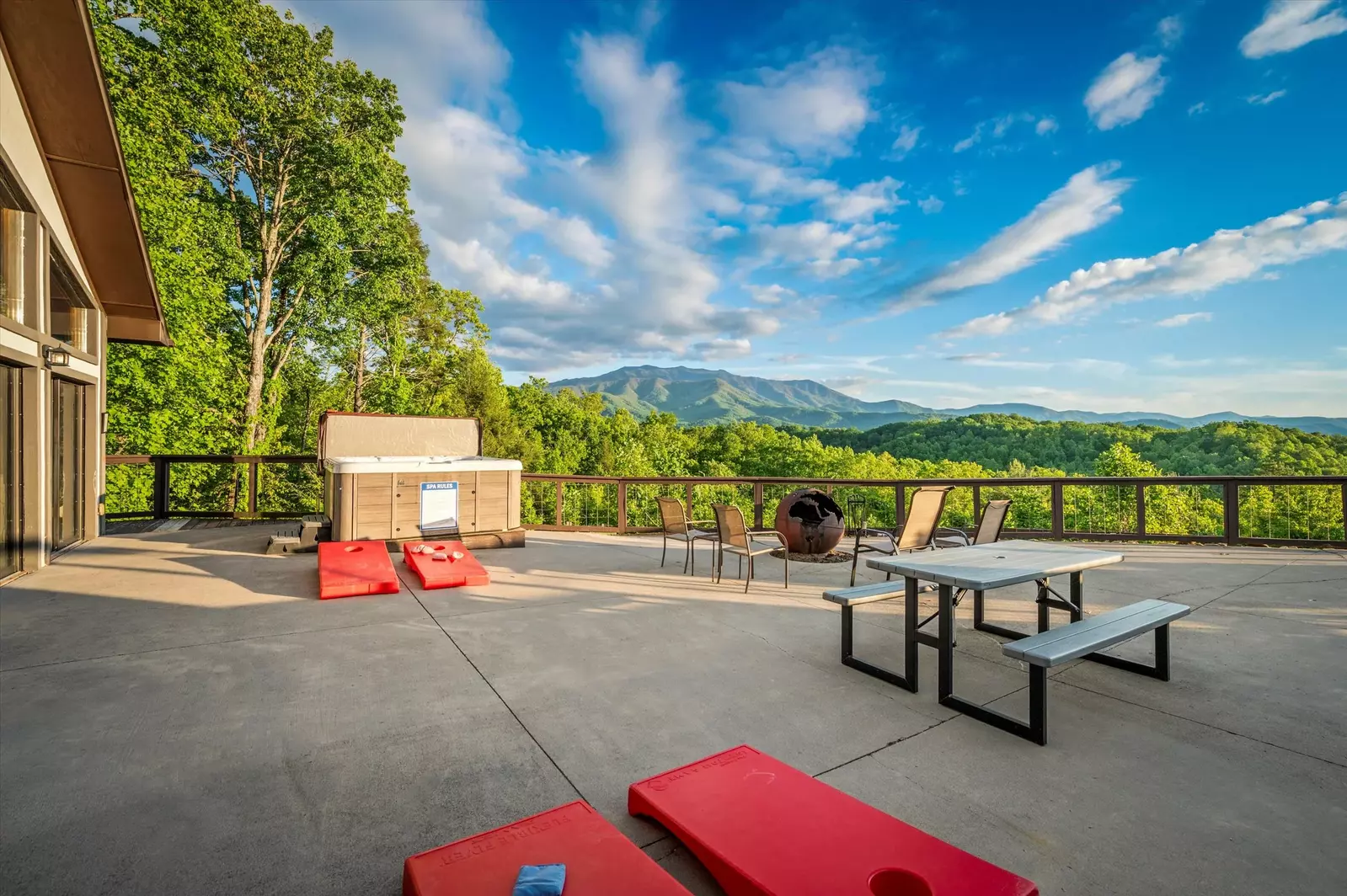 Property image, Interior, of Mountain View Mansion