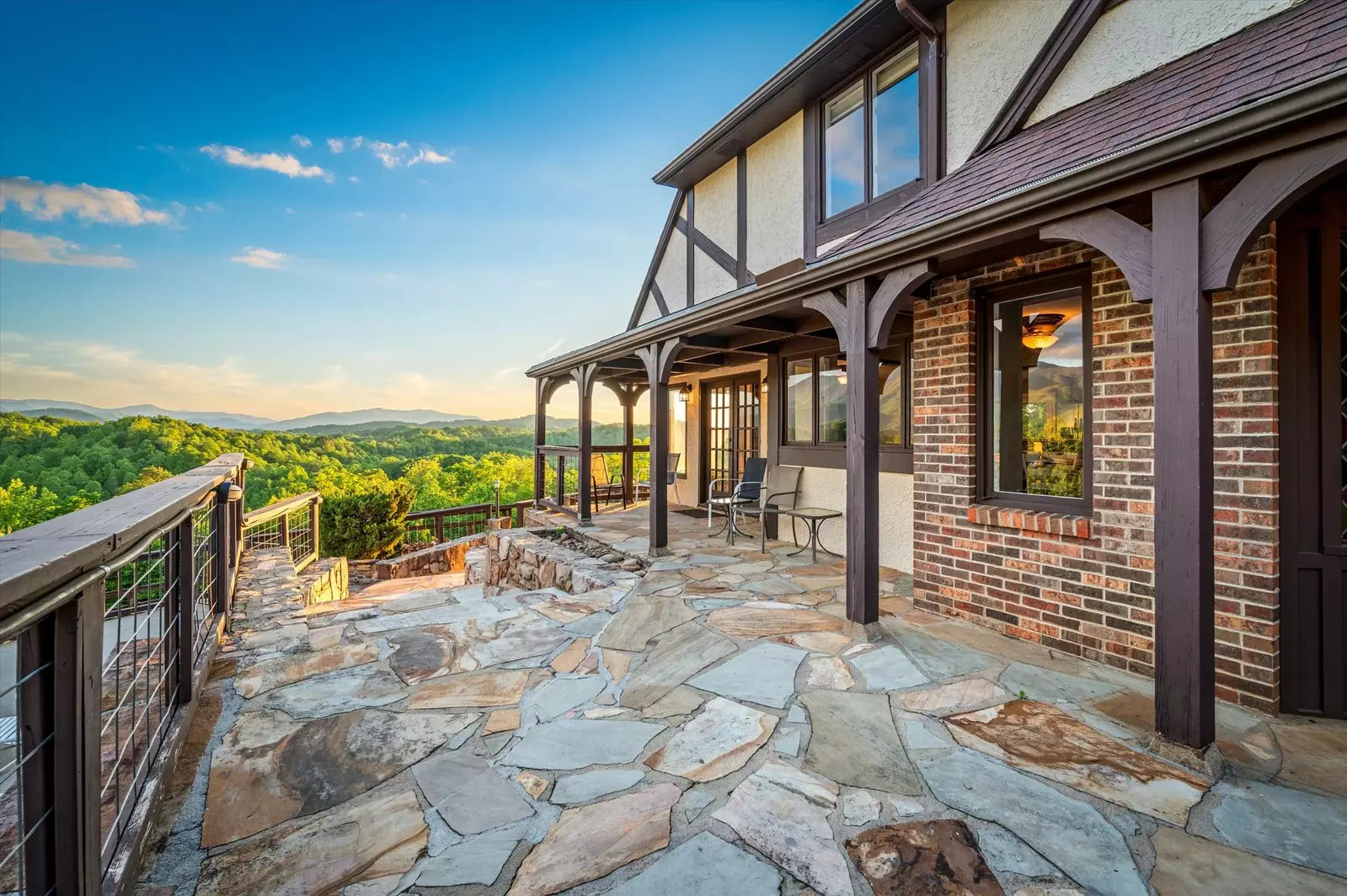 Property image, Interior, of Mountain View Mansion