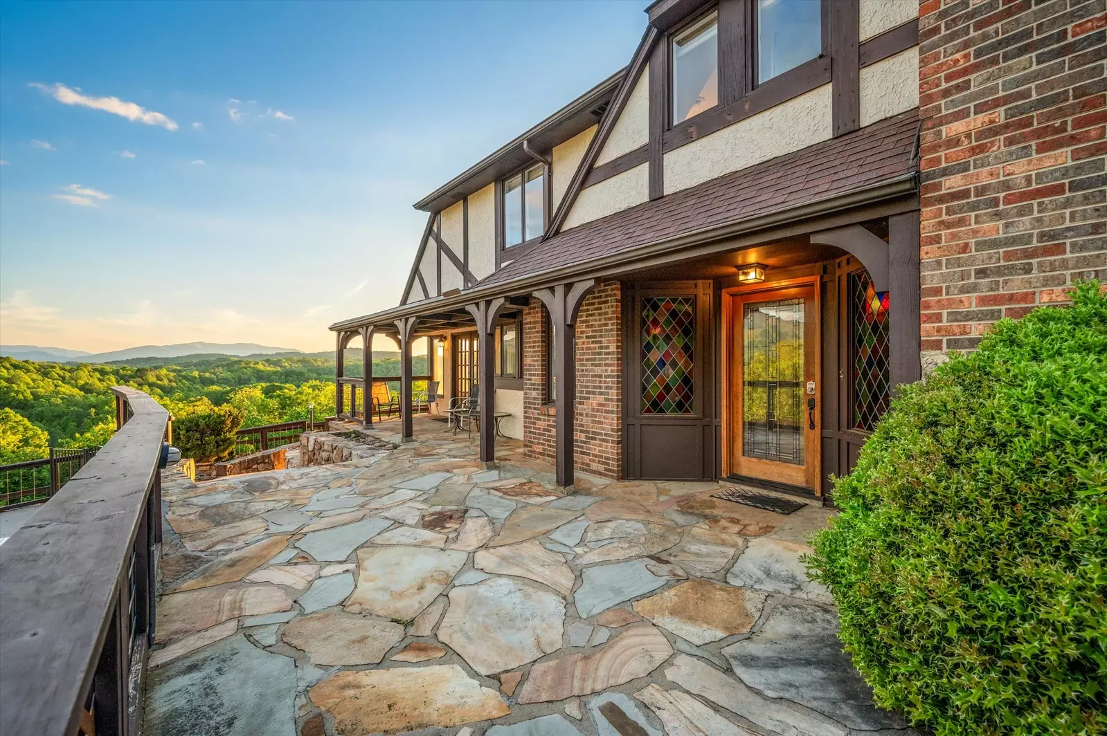 Property image, Interior, of Mountain View Mansion