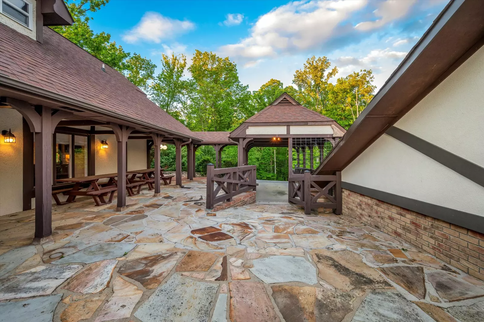Property image, Interior, of Mountain View Mansion