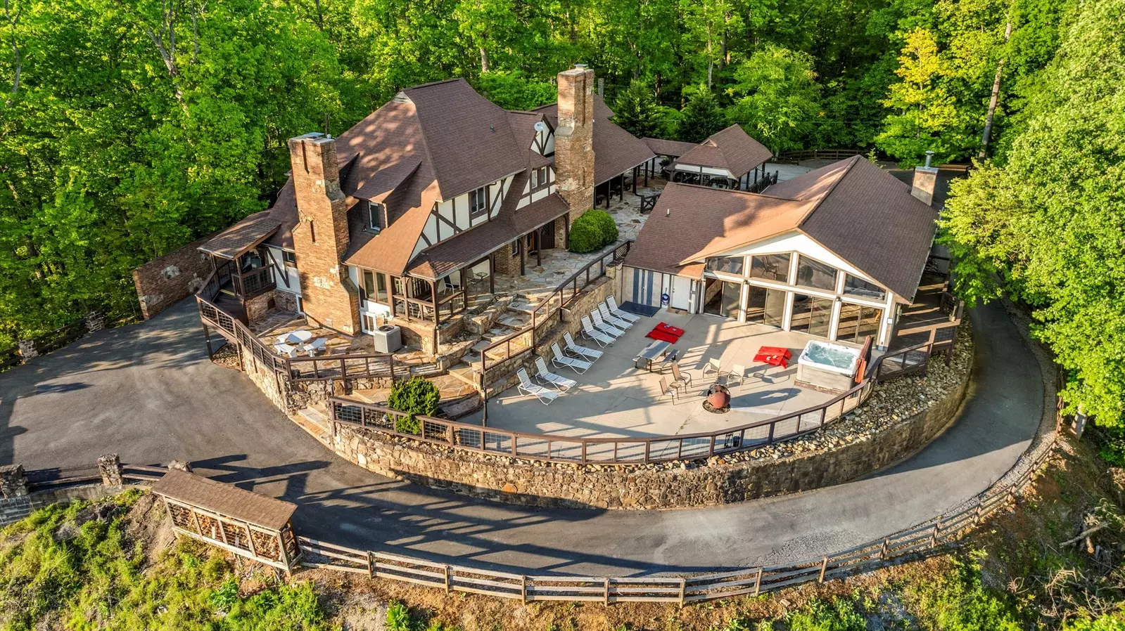 Property image, Interior, of Mountain View Mansion