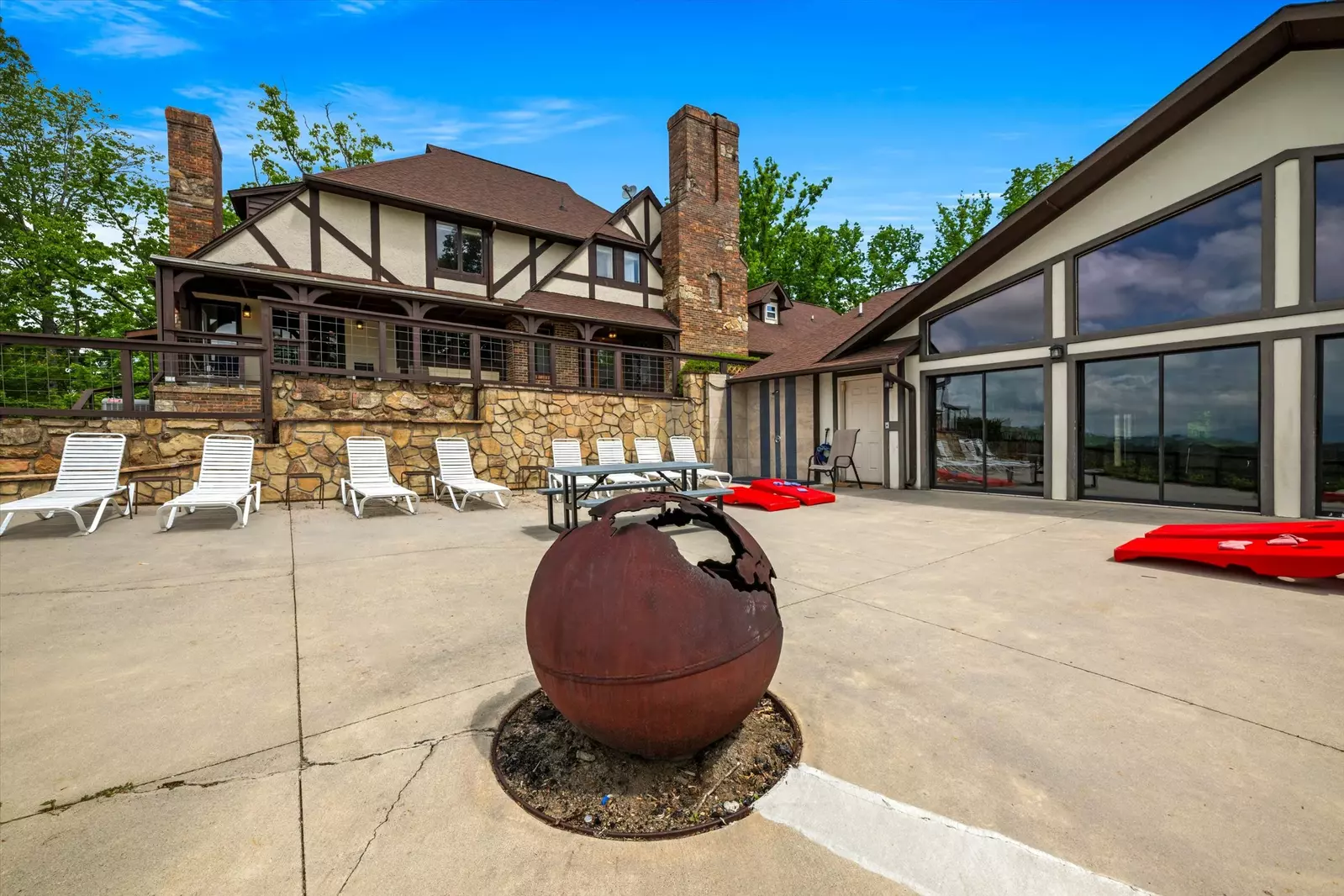 Property image, Interior, of Mountain View Mansion
