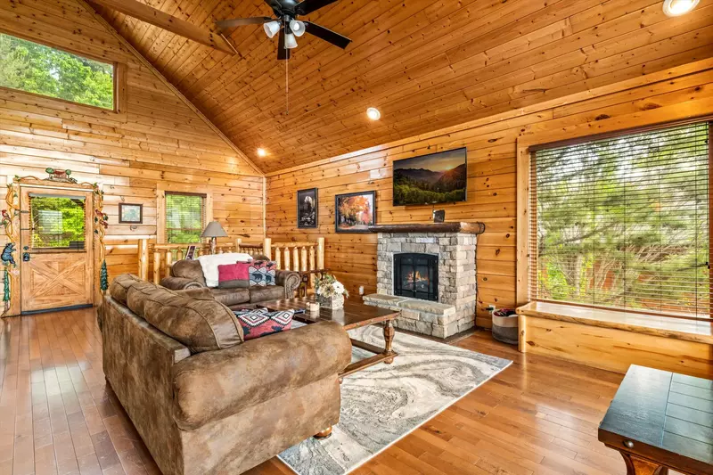 Property image, Interior, of Soaring High (#44)