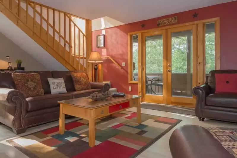 TreeHouse Hideaway