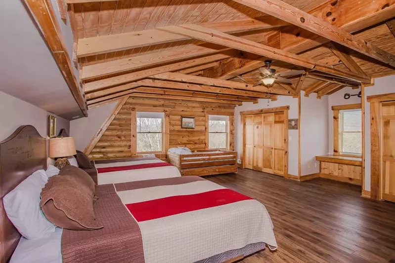 Smoky Bear Lodge