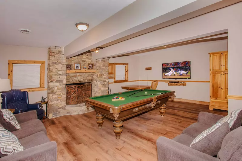 Smoky Bear Lodge