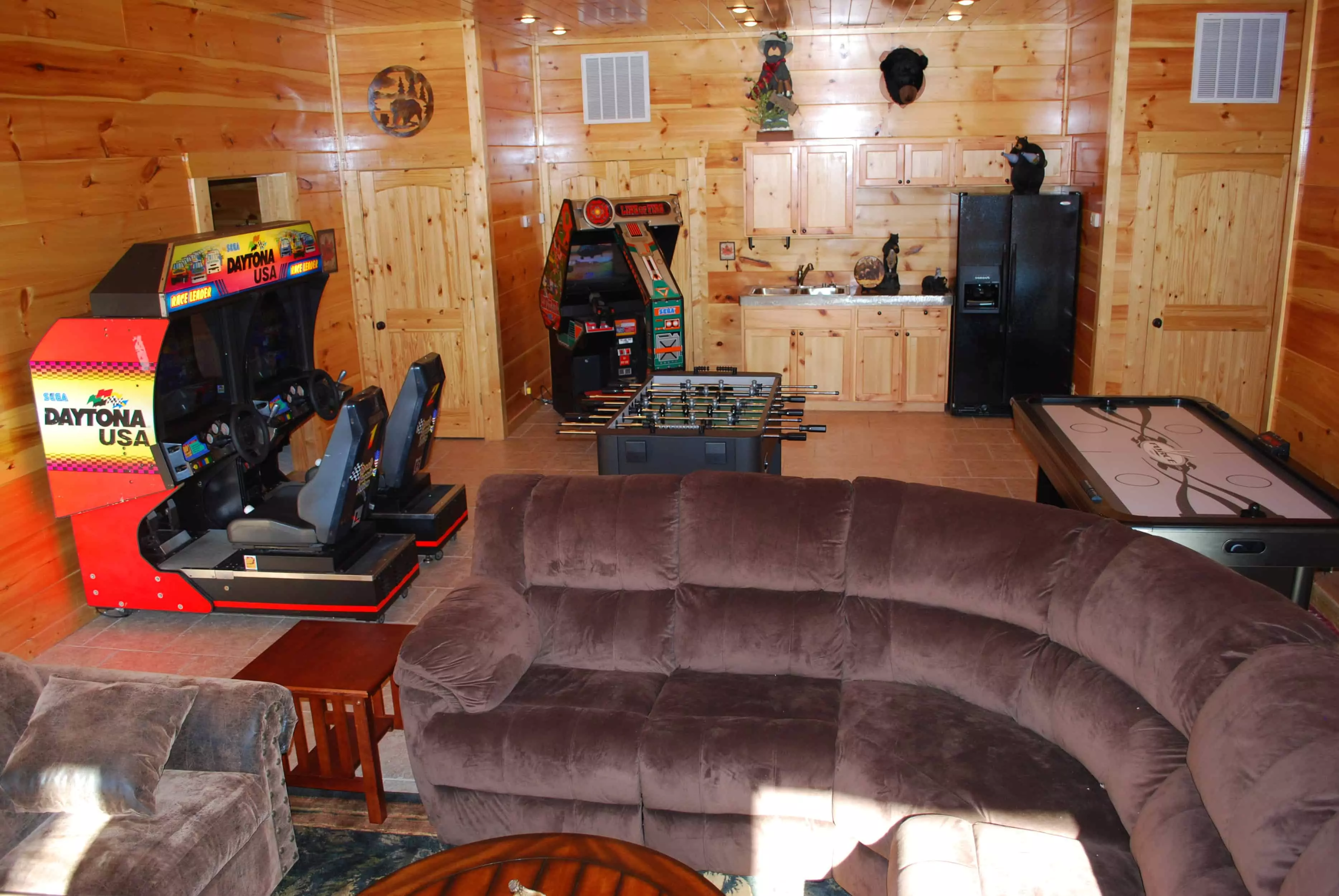 619_8-up-with-fun-8-bedroom-cabin-036