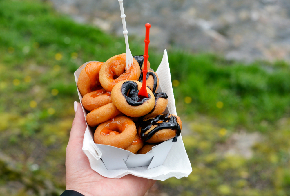mini donuts food truck wears valley