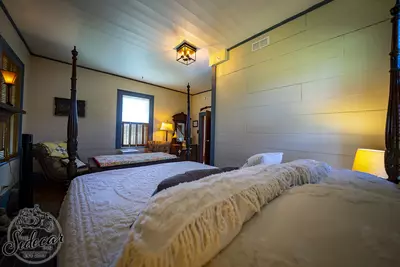 The Laconia Bedroom @ The Sidecar Inn Bed & Breakfast