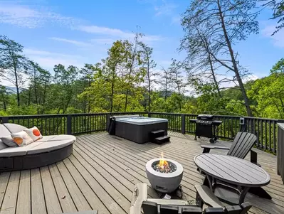 Spica Tree House