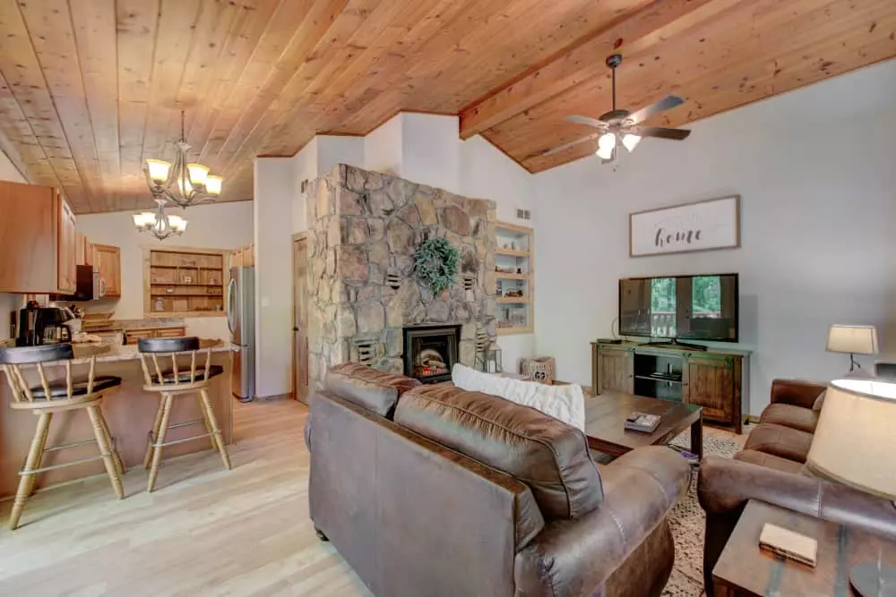 Smoky‘s Lodge