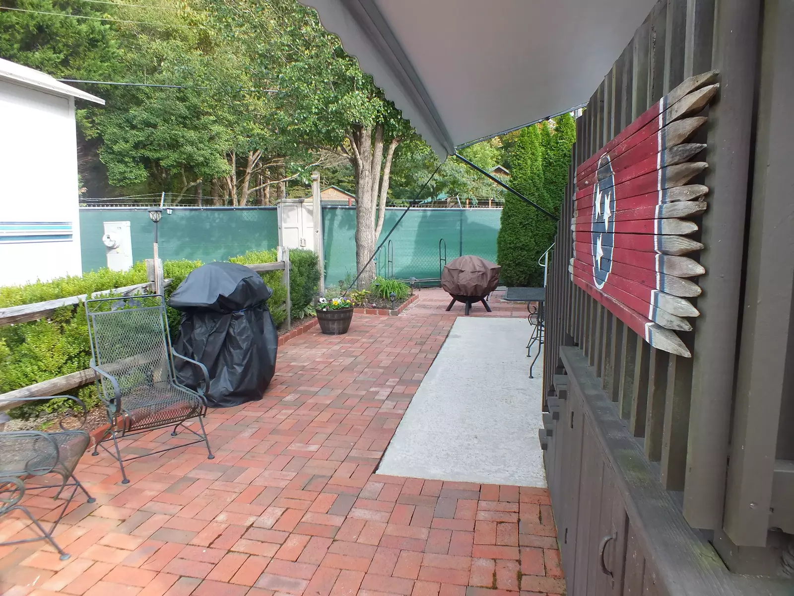 Patio and Grilling area