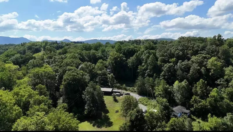 Hilltop Hideaway