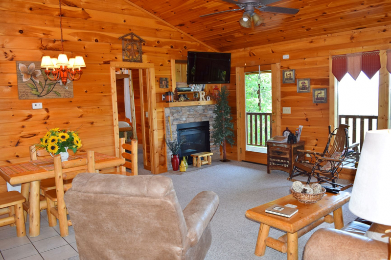 "Lover's Lookout" Honeymoon Retreat