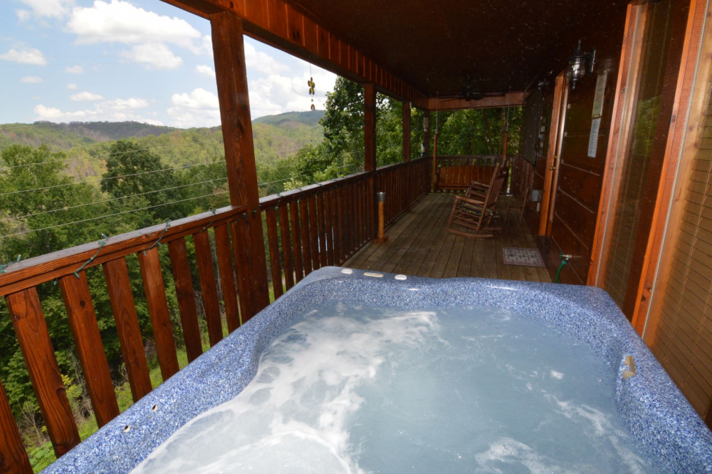 "Lover's Lookout" Honeymoon Retreat