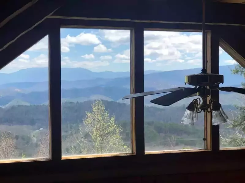 Mountain Views in Sevierville!