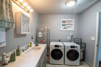 Master Bathroom/Laundry