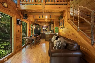 Arbor Place Cabin Rental