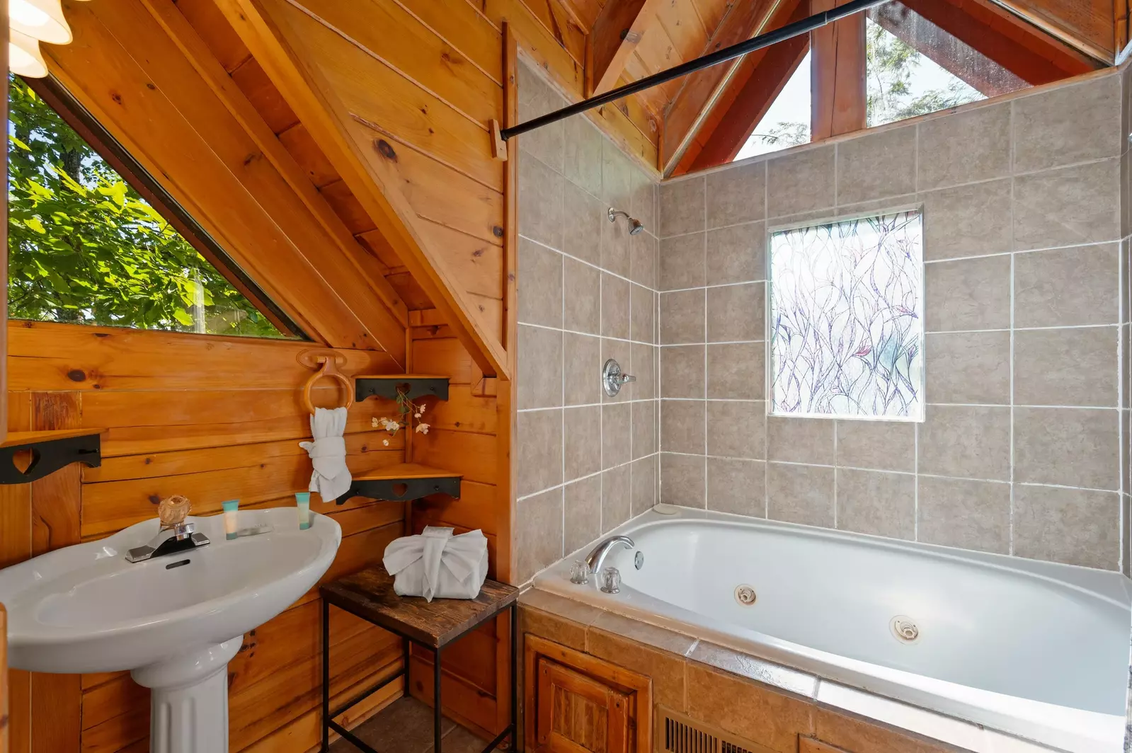 Arbor Place Cabin Rental