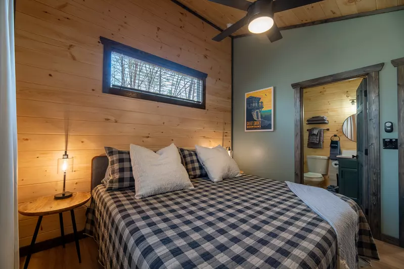 King Bed upstairs