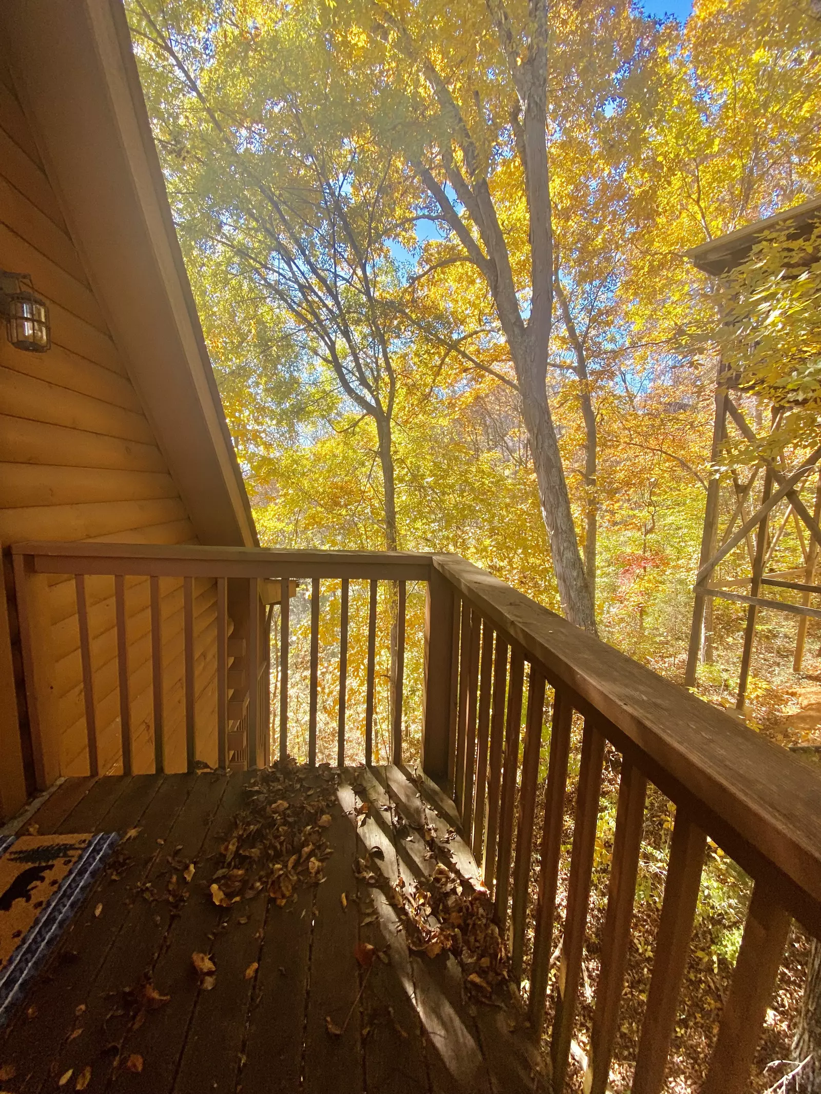 Alcove balcony