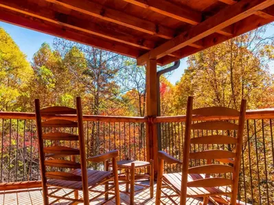 Whispering Pines Retreat By Ghosal Luxury Lodging