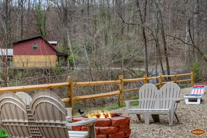 Whispering Pines Retreat By Ghosal Luxury Lodging