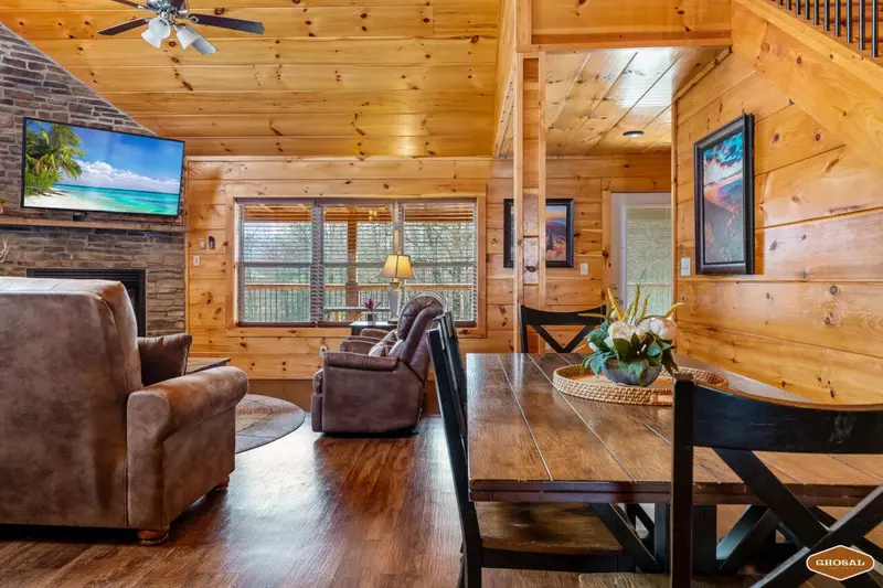 Whispering Pines Retreat By Ghosal Luxury Lodging