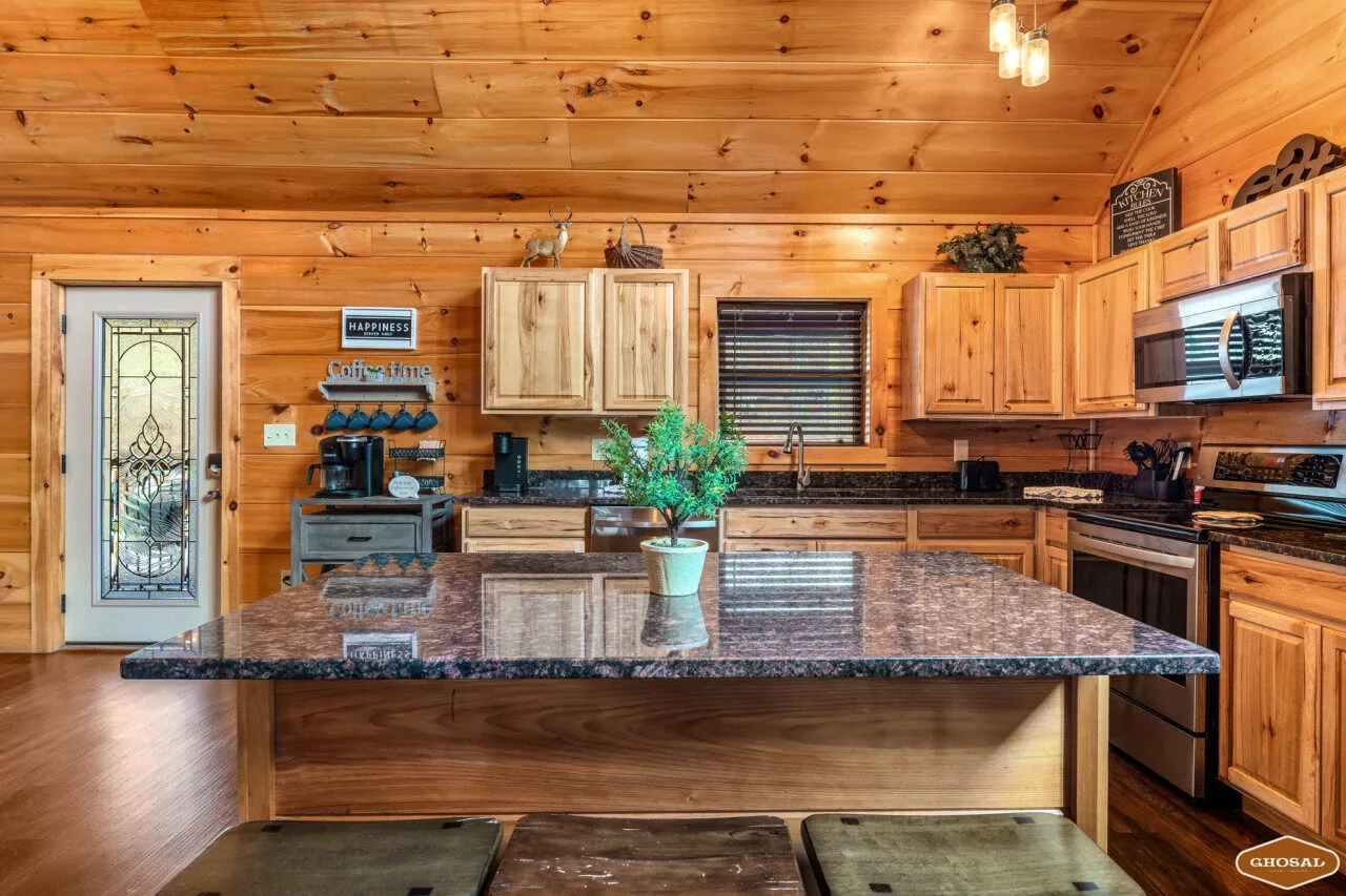 Whispering Pines Retreat By Ghosal Luxury Lodging