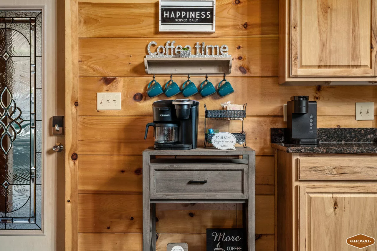 Whispering Pines Retreat By Ghosal Luxury Lodging
