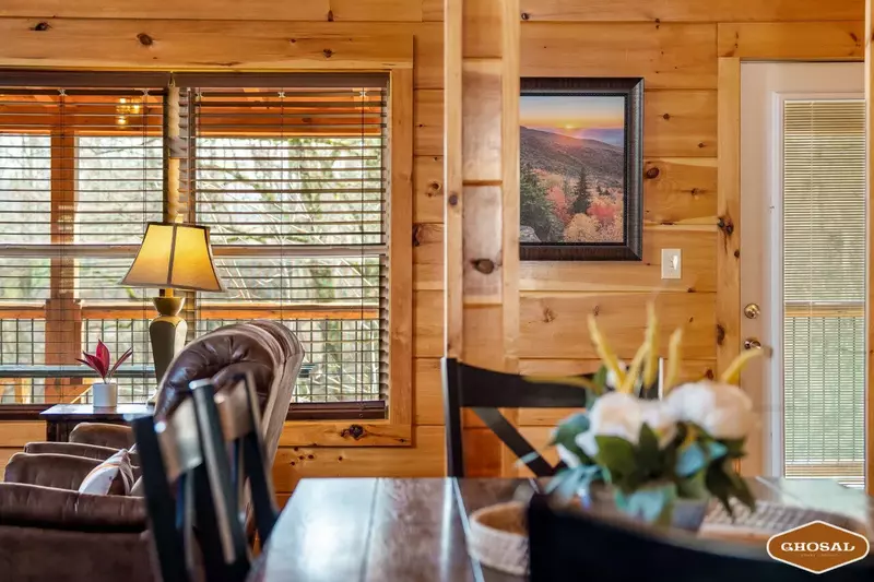 Whispering Pines Retreat By Ghosal Luxury Lodging