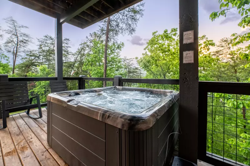 Dolly's Splash Pad Cabin